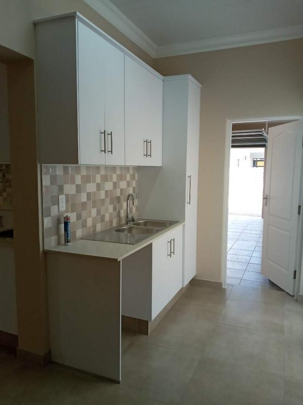 4 Bedroom Property for Sale in Menkenkop Western Cape